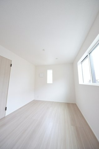 古市四丁目の洋室|全居室収納スペース有、お部屋が広く綺麗に使えます