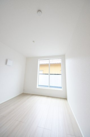 古市四丁目の洋室|全居室収納スペース有、お部屋が広く綺麗に使えます