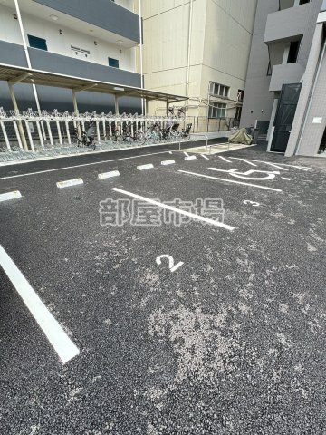 東京マンションの駐車場