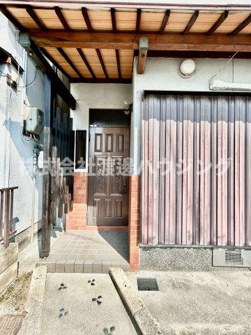 諸福5丁目一戸建のエントランス