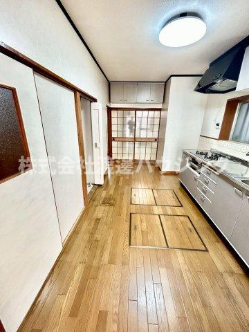 諸福5丁目一戸建の居間・リビング