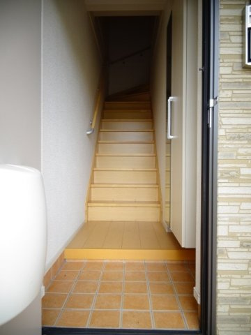 サリュー　Ⅲの玄関|収納もある玄関です