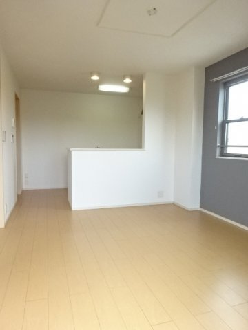 サリュー　Ⅲの居間・リビング|こちらの居間で趣味の時間をお楽しみください