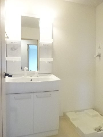 サリュー　Ⅲの洗面所|忙しい朝には欠かせない洗面所です