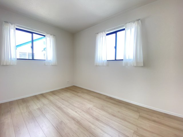 『八王子市新築戸建て』八王子市上壱分方町194-1【仲介手数料無料】の洋室|～仲介手数料無料☆八王子ひなた不動産～　八王子市上壱分方町　新築戸建て