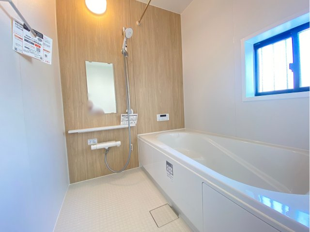 『八王子市新築戸建て』八王子市上壱分方町194-1【仲介手数料無料】の浴室|～仲介手数料無料☆八王子ひなた不動産～　八王子市上壱分方町　新築戸建て