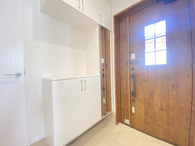 『八王子市新築戸建て』八王子市上壱分方町194-1【仲介手数料無料】の玄関|～仲介手数料無料☆八王子ひなた不動産～　八王子市上壱分方町　新築戸建て