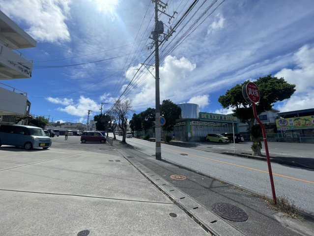 リヴィアンスエーゼットの周辺