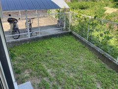 グランドアマレーVI番館の庭|陽当たり良好なお庭です♪
