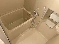 グランドアマレーVI番館の浴室|きれいなお風呂です♪