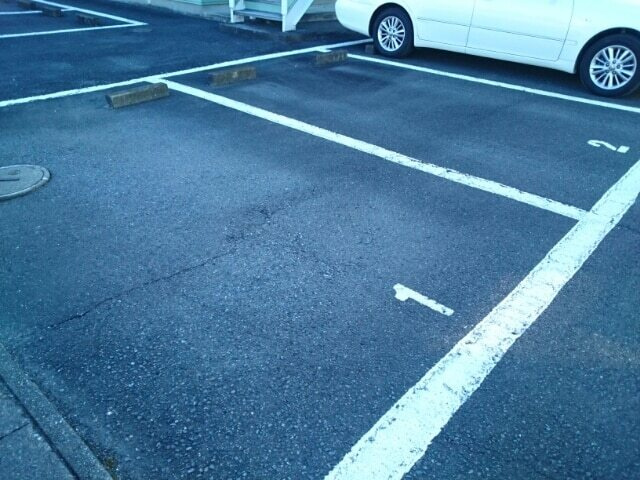 ティンセルハウスＡの駐車場