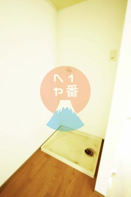 【洗面所】 | コーポ・ルミエールB | 洗濯機置き場　※参考写真です