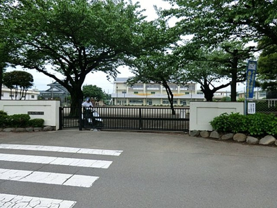 平塚市立中原小学校まで600ｍ