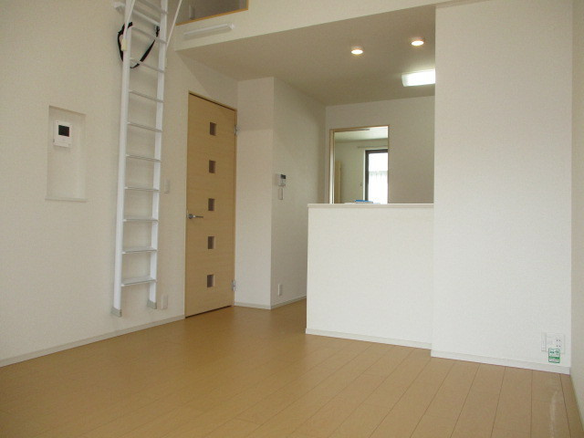 メープル　ヴィラの居間・リビング