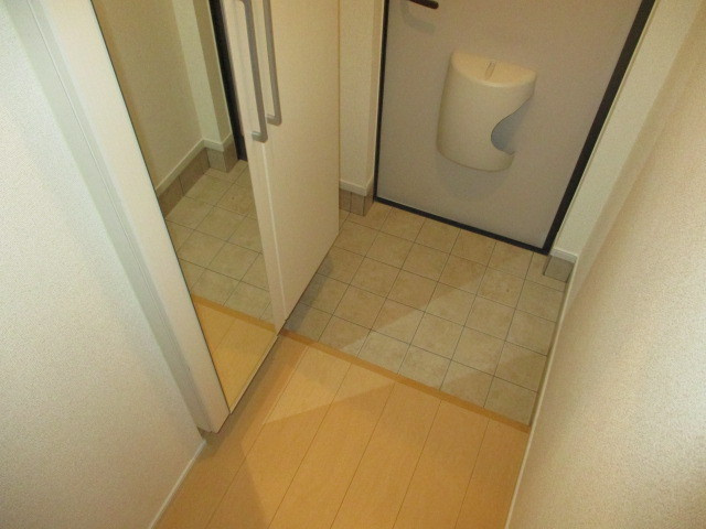 メープル　ヴィラの玄関