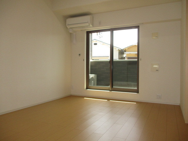 メープル　ヴィラの居間・リビング