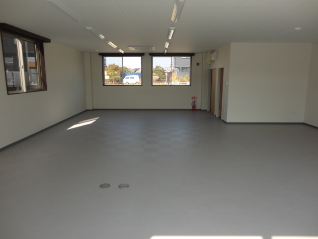 香芝市今泉の店舗事務所の内装