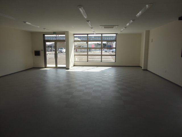 香芝市今泉の店舗事務所の内装