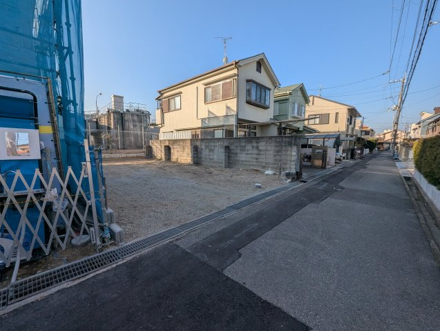 日野町西号地の前面道路含む現地写真|全面道路を含む現地