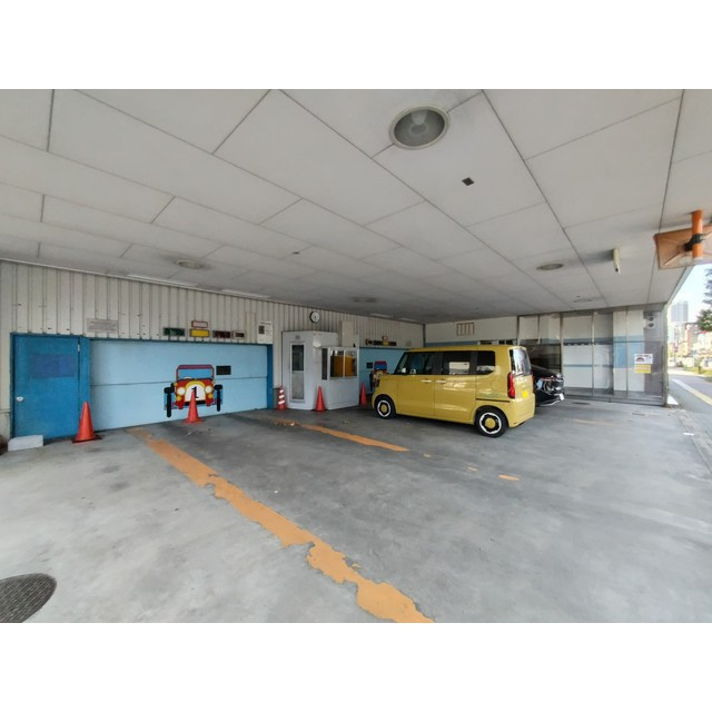 金町１丁目事務所の駐車場