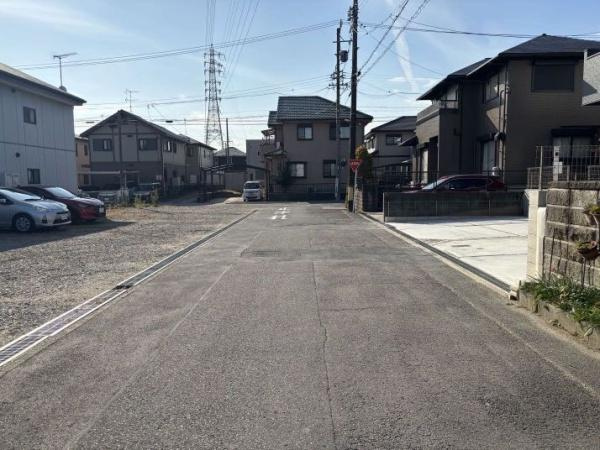 岡崎市中島西町1期　全2棟・2号棟の前面道路含む現地写真|前面道路です。