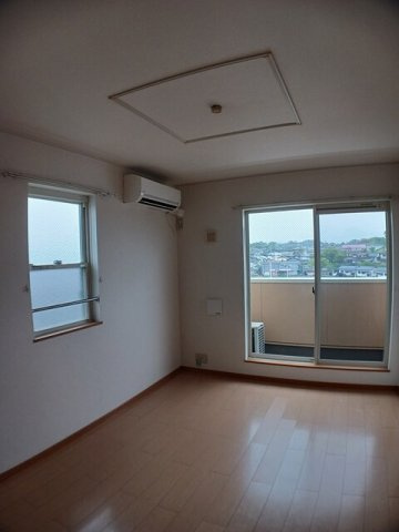 荒尾ガ－デンヒルズの居間・リビング