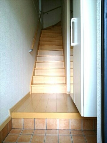 アルモニーの玄関