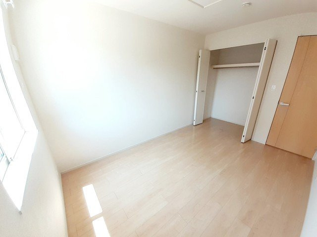 メゾン・シャーンス　Ⅰの収納