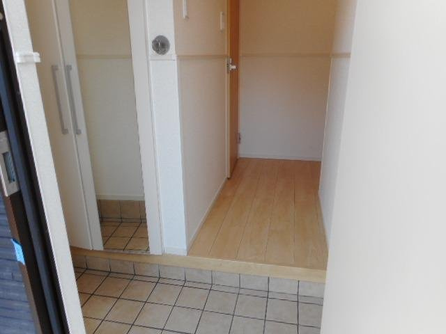 メゾンソフィアの玄関