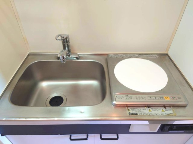 メゾンサンガのキッチン|IHコンロ一口