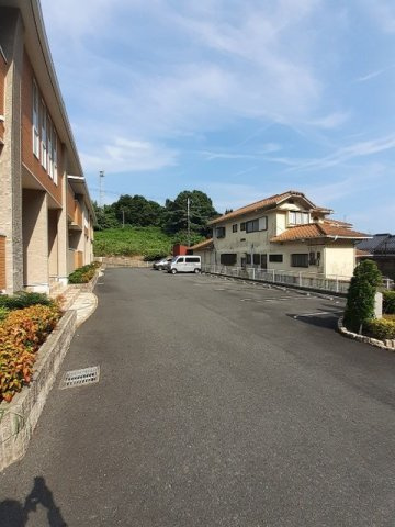 Ｅ’ｓ　Ｇａｒｄｅｎ　Ｂの駐車場