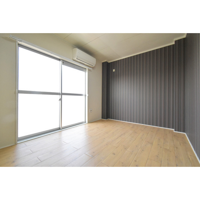 R-BOXOHISHIの居間・リビング|こちらのリビングで趣味の時間をお楽しみください