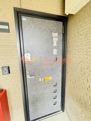 アドバンテイジ三潴の玄関