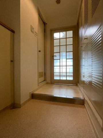 メゾンドセイゲツの玄関