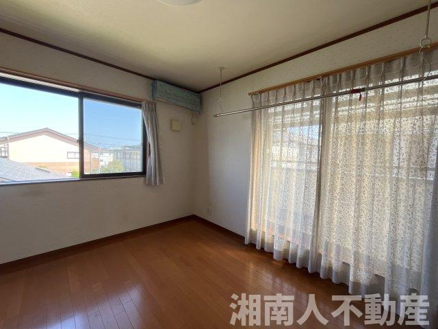 平塚市真田４丁目　中古戸建の洋室|コンパクトで使いやすい洋室です