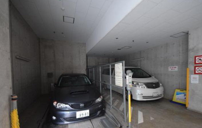 プライムアーバン門前仲町の駐車場