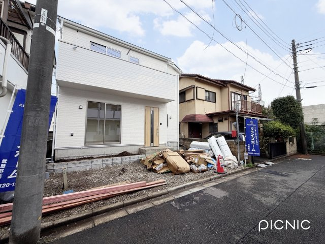【前面道路含む現地写真】