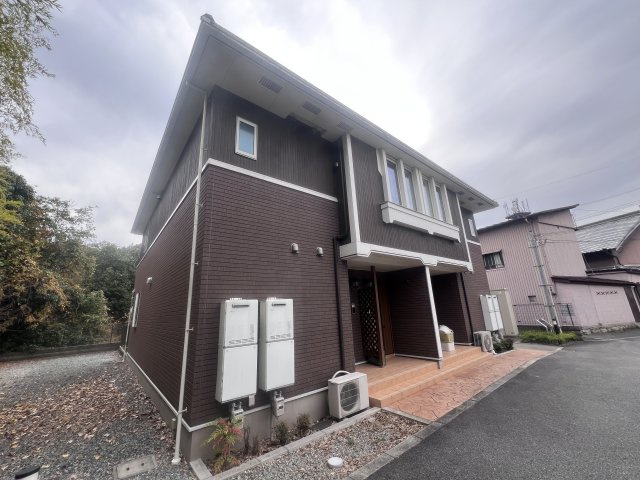 ヒルトップコテージの駐車場