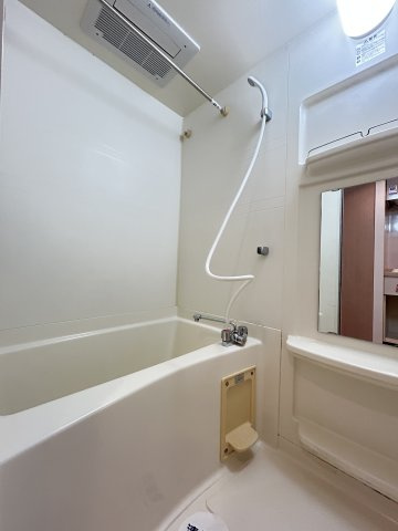 エステムコート三宮駅前ラ・ドゥーの浴室