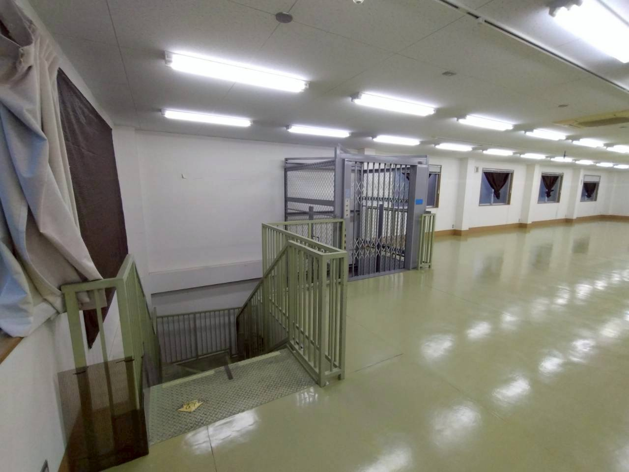 御津町大草　貸工場の内装