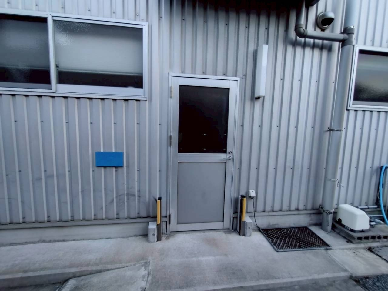 御津町大草　貸工場の外観