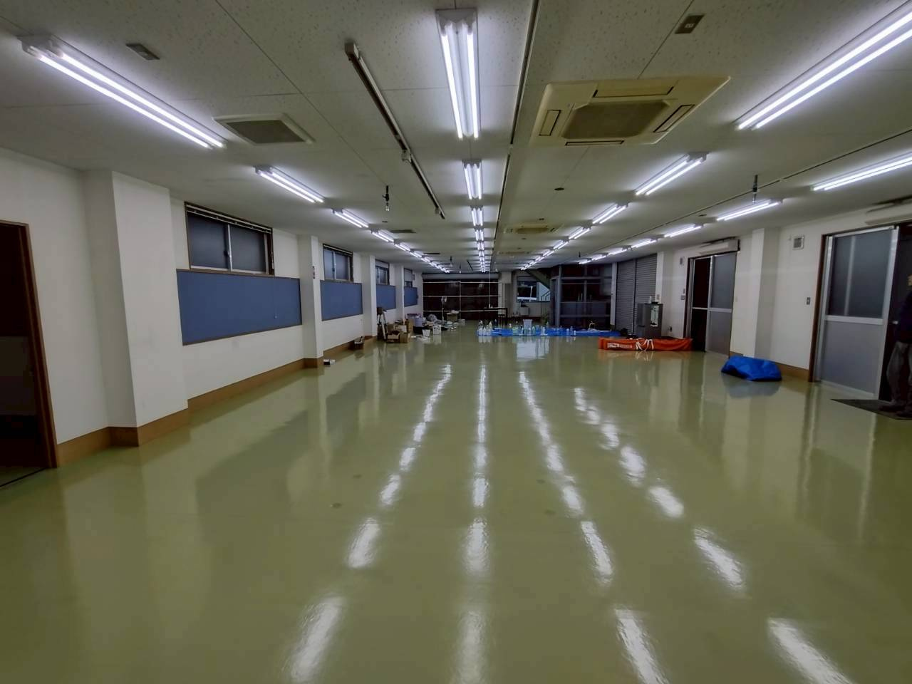 御津町大草　貸工場の内装