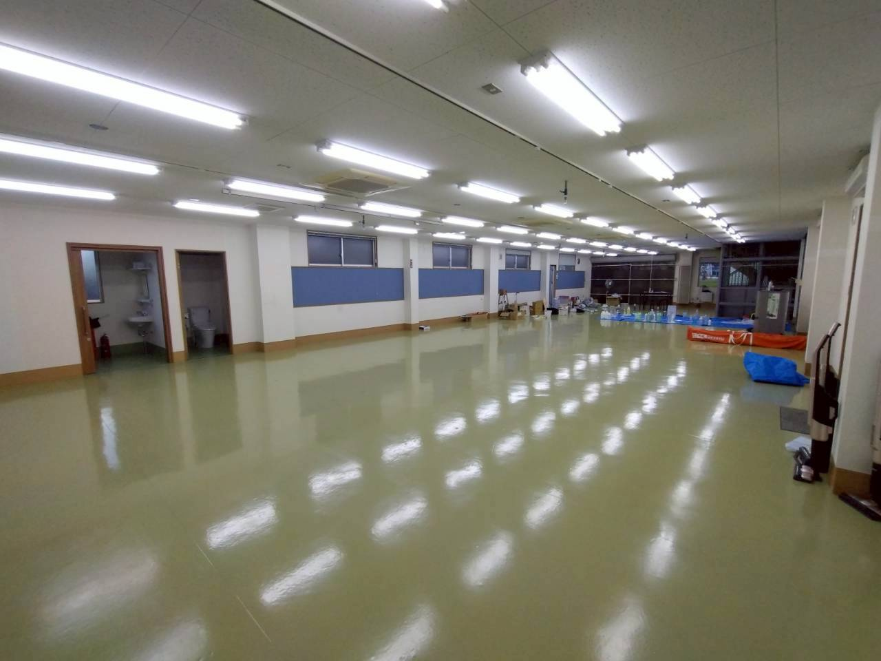 御津町大草　貸工場の内装