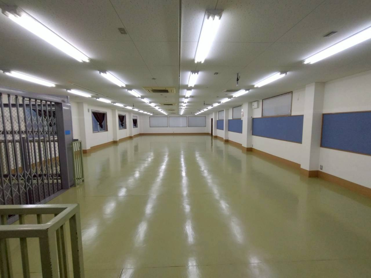 御津町大草　貸工場の内装