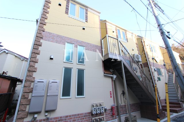 ユナイト追浜ニコラス・モンテーロのエントランス