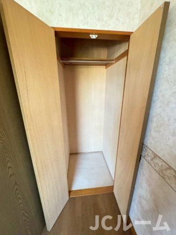 柏崎市大字安田のアパートの玄関