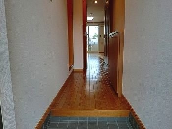 【玄関】 | マルベリーＡ