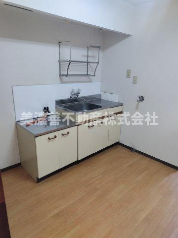 ６５８２６　岐阜市折立アパートのキッチン