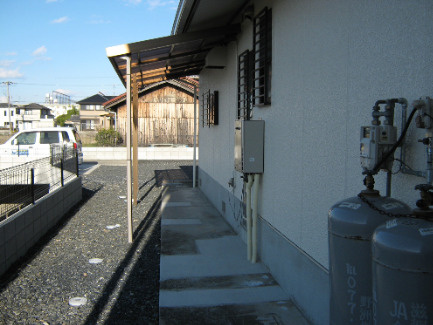 草津市北大萱町の住宅付店舗戸建の外観