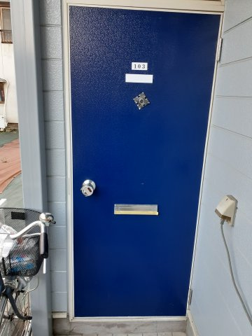 シンプルで使いやすい玄関です